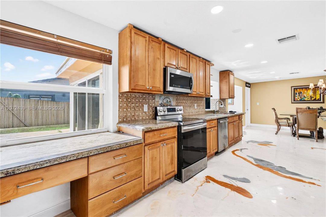 For Sale: $575,000 (4 beds, 2 baths, 2102 Square Feet)