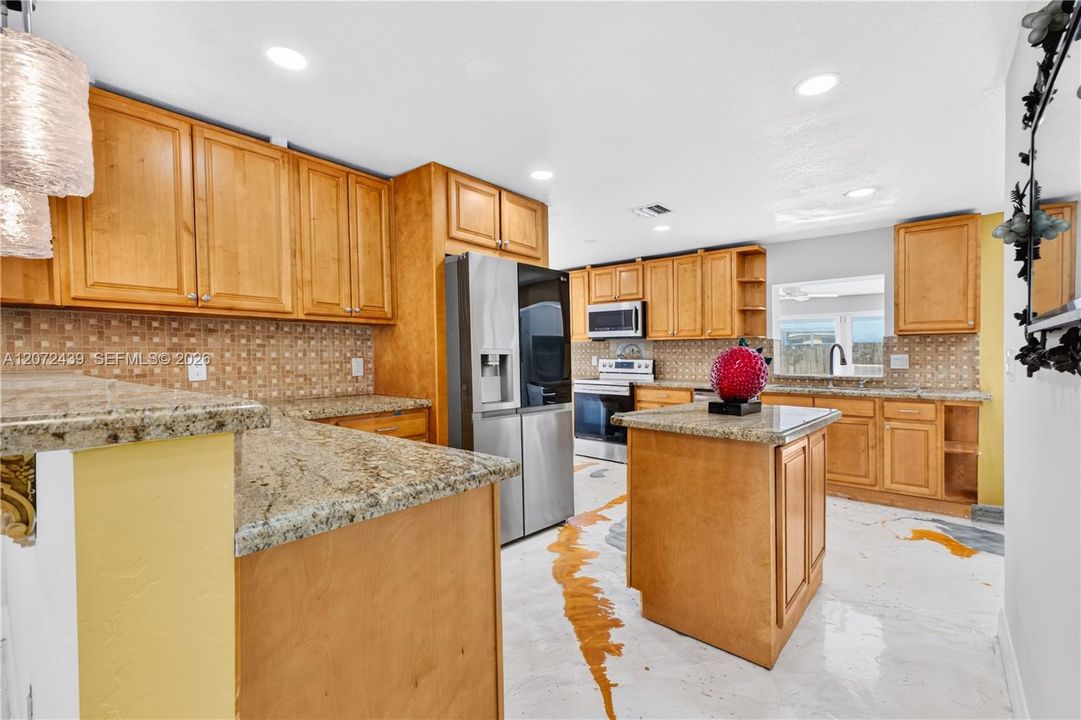 For Sale: $575,000 (4 beds, 2 baths, 2102 Square Feet)
