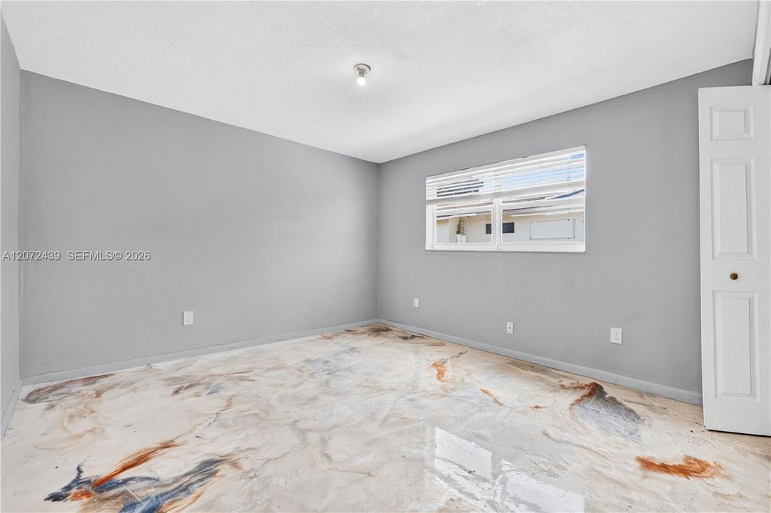 For Sale: $575,000 (4 beds, 2 baths, 2102 Square Feet)