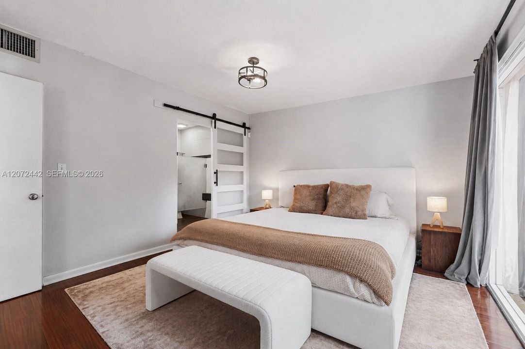 For Sale: $2,750,000 (4 beds, 3 baths, 1981 Square Feet)