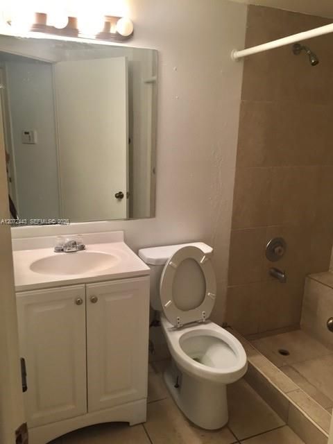 For Rent: $1,850 (1 beds, 1 baths, 710 Square Feet)