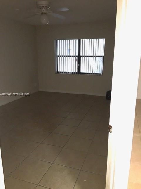 For Rent: $1,850 (1 beds, 1 baths, 710 Square Feet)