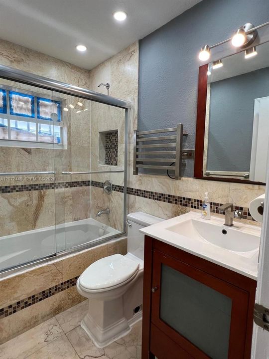 For Rent: $3,800 (4 beds, 2 baths, 1414 Square Feet)
