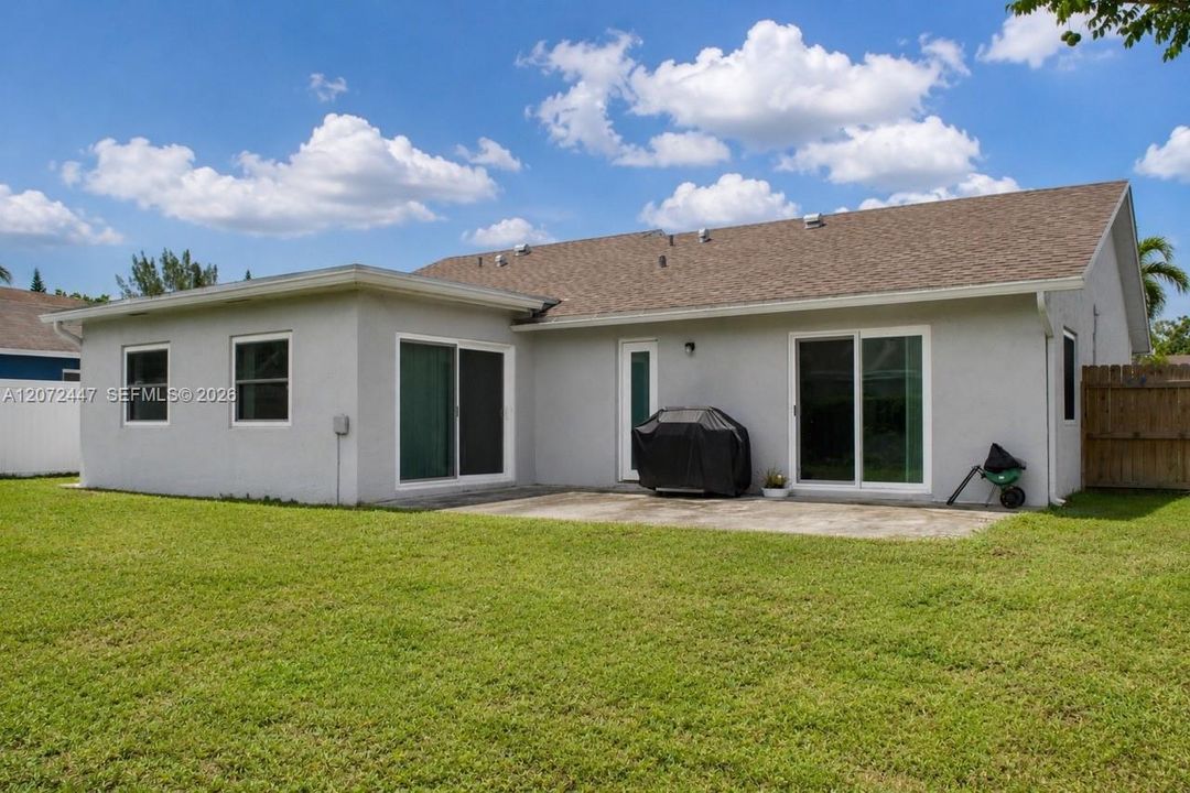 En Venta: $435,000 (2 camas, 2 baños, 1455 Pies cuadrados)