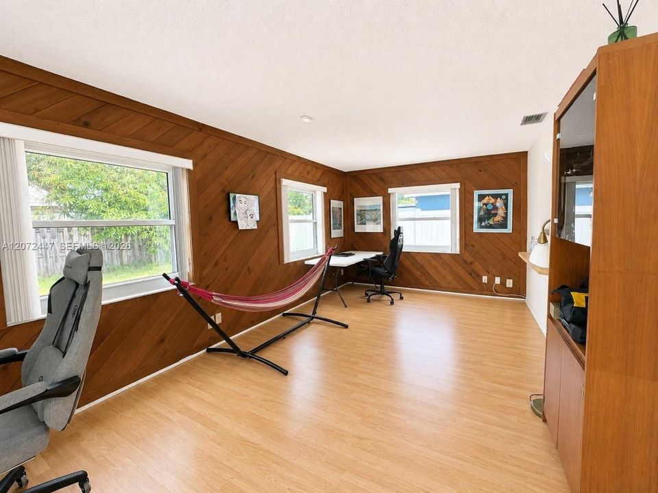 OFFICE OR DINING AREA