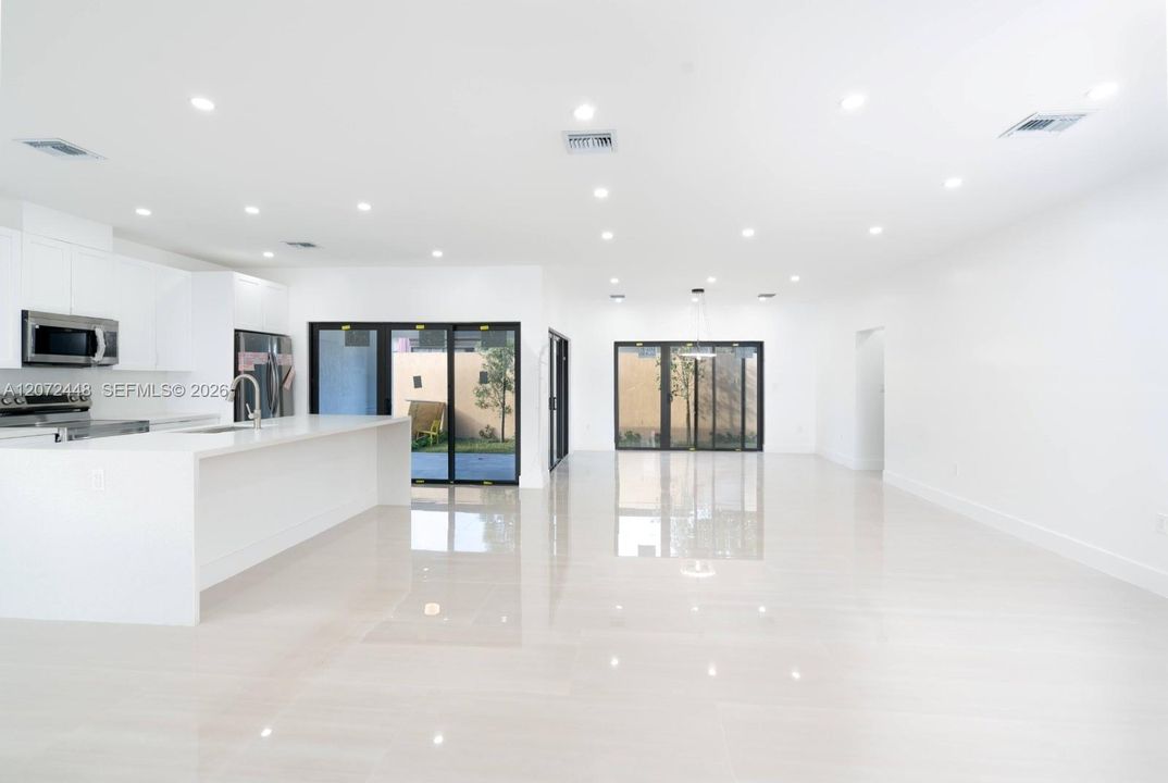 En Renta: $4,900 (4 camas, 4 baños, 2307 Pies cuadrados)