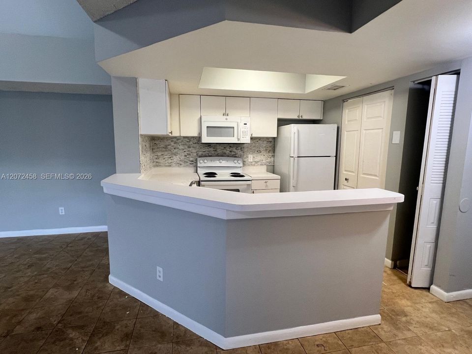 For Rent: $2,250 (3 beds, 2 baths, 1263 Square Feet)