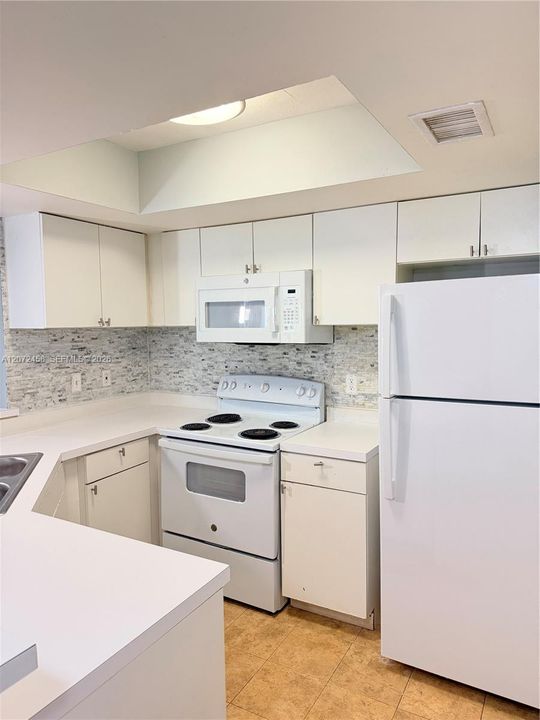For Rent: $2,250 (3 beds, 2 baths, 1263 Square Feet)