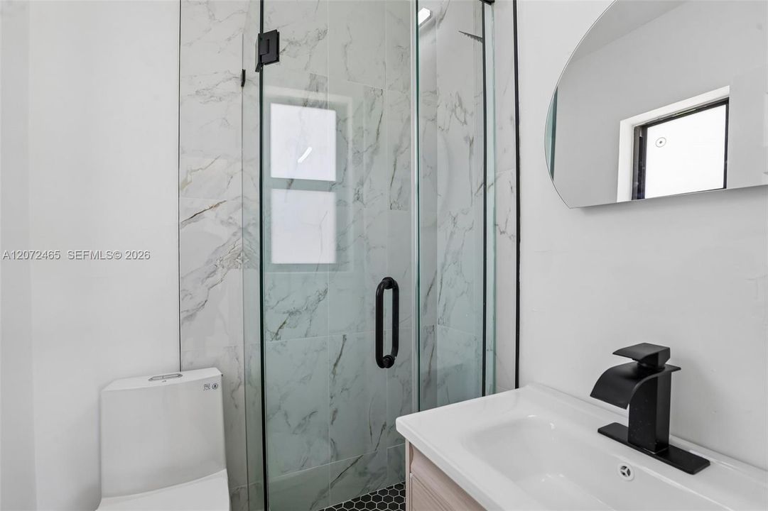 For Sale: $575,000 (3 beds, 2 baths, 1192 Square Feet)