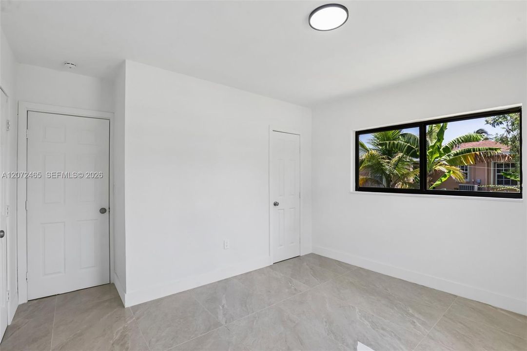 For Sale: $575,000 (3 beds, 2 baths, 1192 Square Feet)