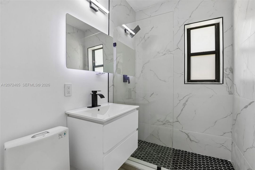 For Sale: $575,000 (3 beds, 2 baths, 1192 Square Feet)