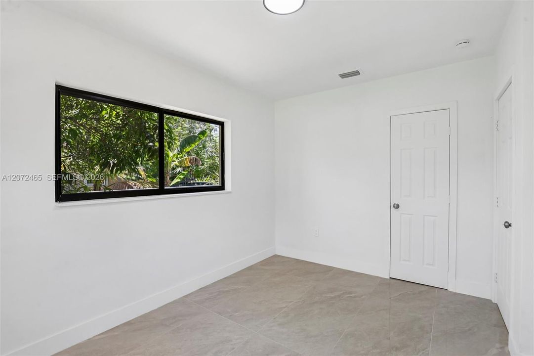 For Sale: $575,000 (3 beds, 2 baths, 1192 Square Feet)
