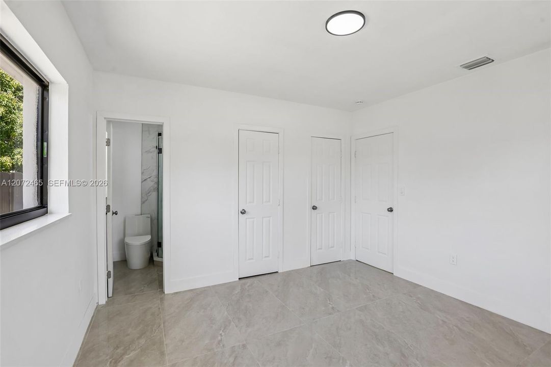 For Sale: $575,000 (3 beds, 2 baths, 1192 Square Feet)