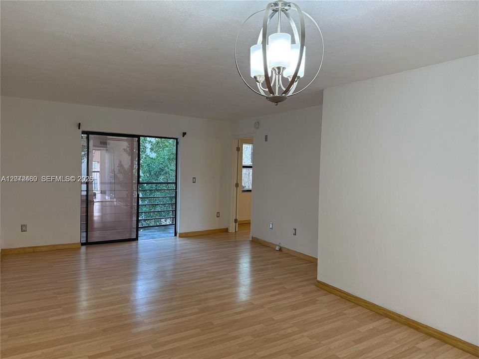 For Sale: $285,000 (3 beds, 2 baths, 1125 Square Feet)