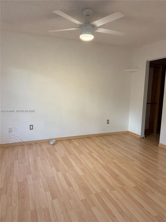 For Sale: $285,000 (3 beds, 2 baths, 1125 Square Feet)