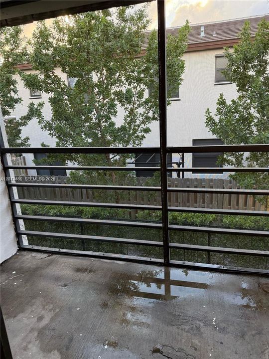 For Sale: $285,000 (3 beds, 2 baths, 1125 Square Feet)