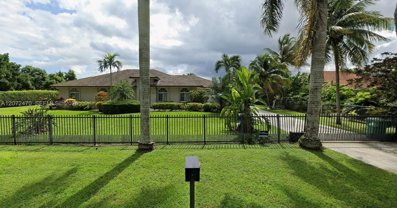 En Venta: $1,350,000 (5 camas, 3 baños, 3095 Pies cuadrados)