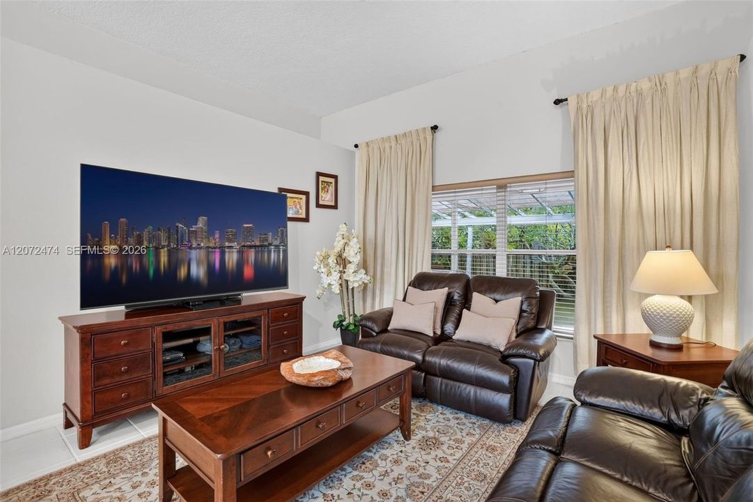 For Sale: $724,999 (4 beds, 3 baths, 2213 Square Feet)