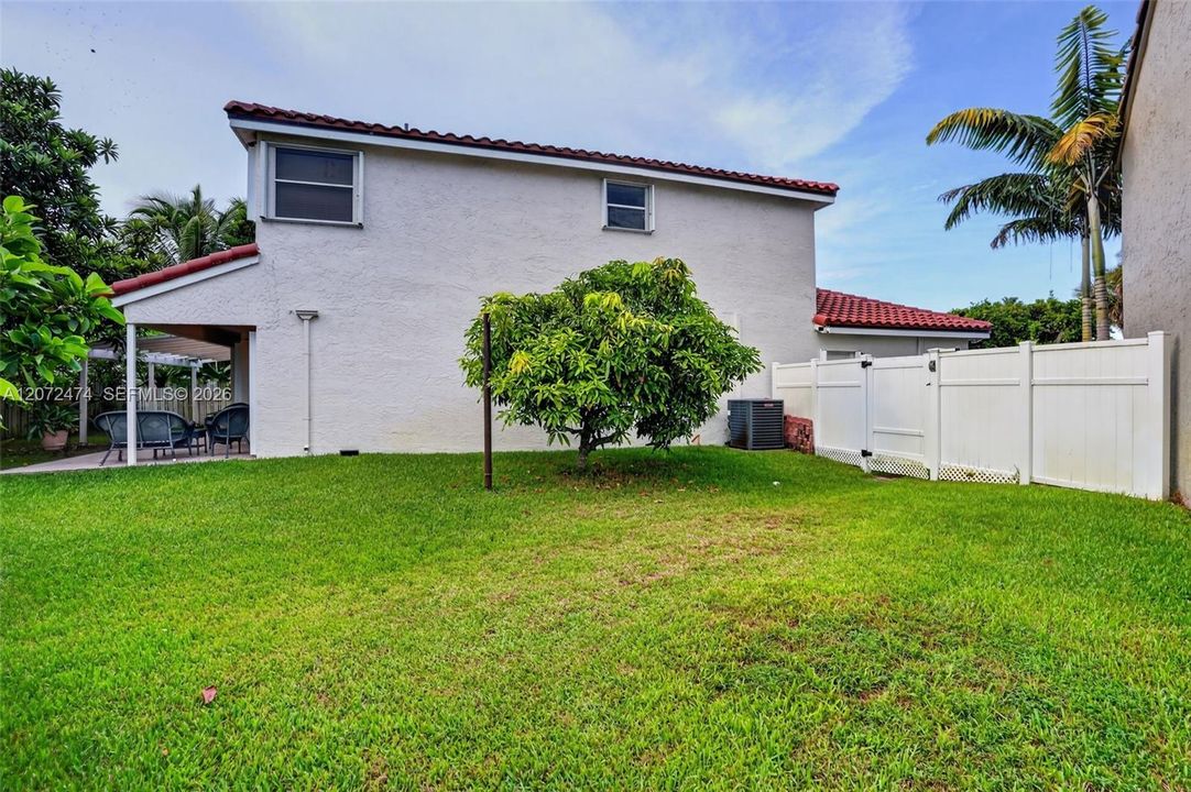 For Sale: $724,999 (4 beds, 3 baths, 2213 Square Feet)