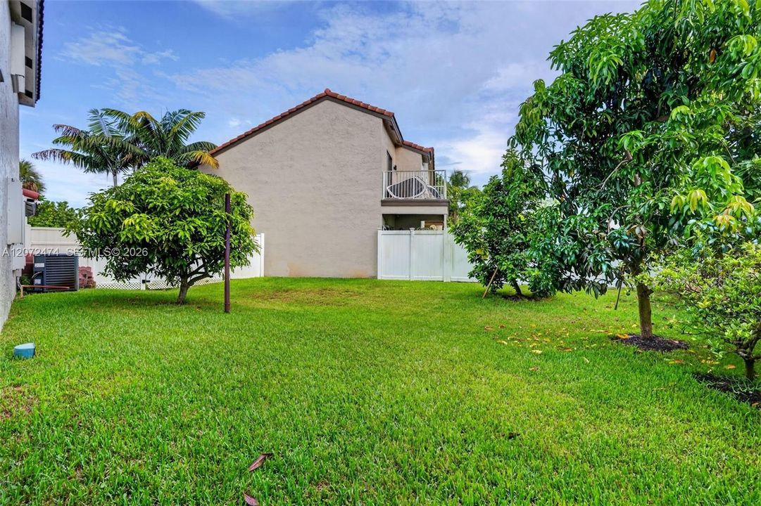 For Sale: $724,999 (4 beds, 3 baths, 2213 Square Feet)