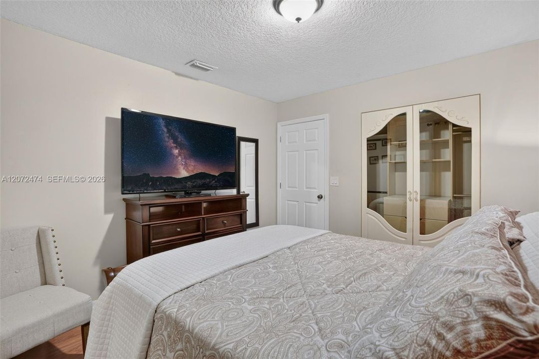 For Sale: $724,999 (4 beds, 3 baths, 2213 Square Feet)