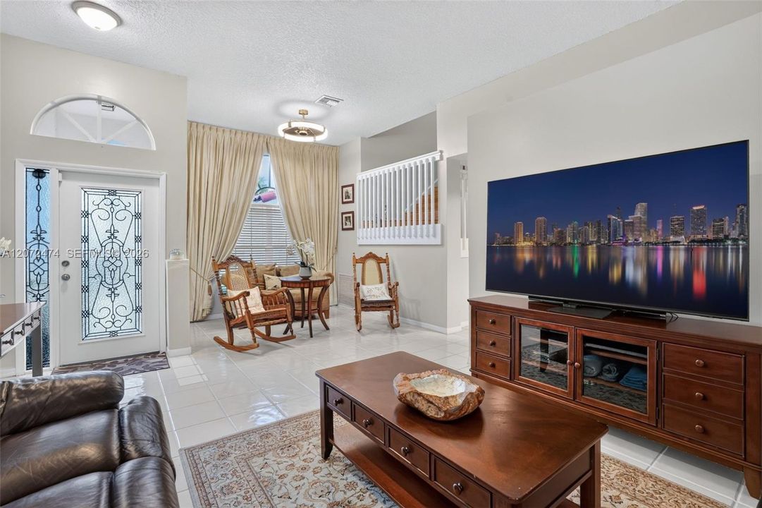 For Sale: $724,999 (4 beds, 3 baths, 2213 Square Feet)