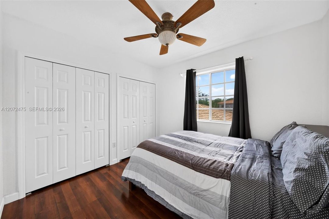 En Venta: $825,000 (4 camas, 4 baños, 2830 Pies cuadrados)