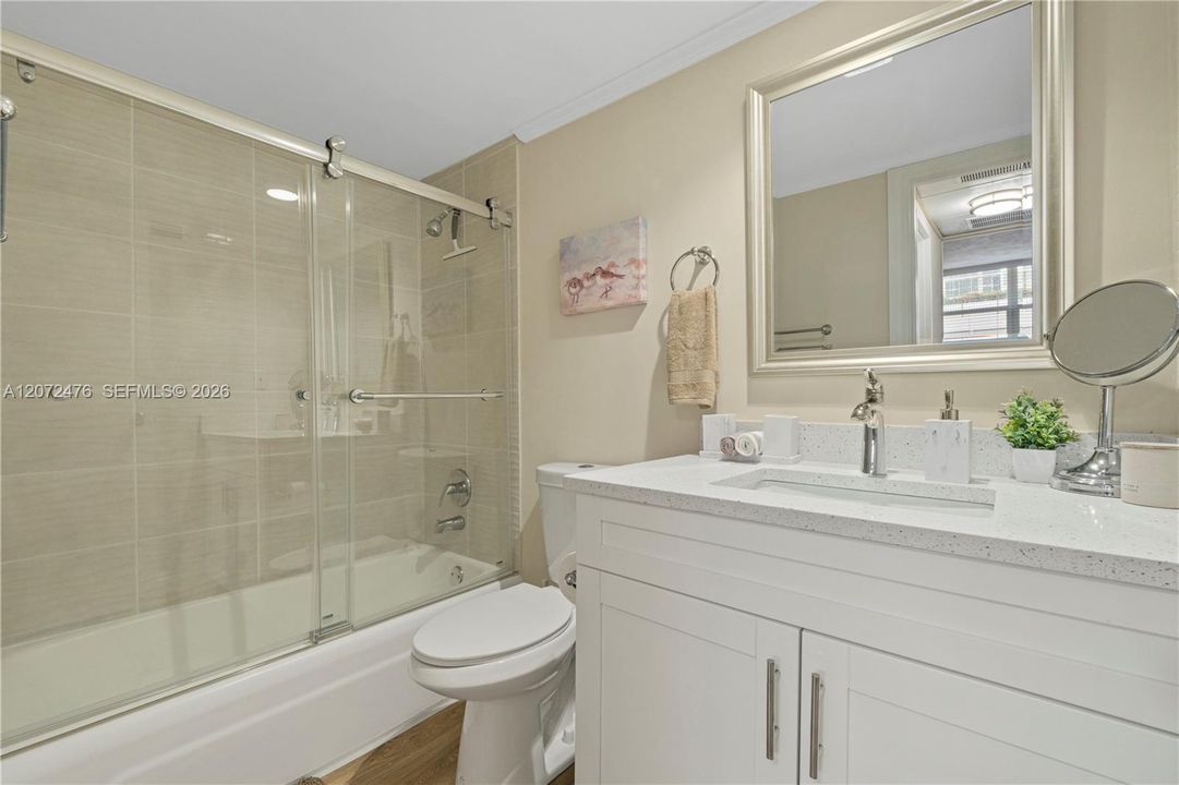 В аренду: $2,800 (1 спален, 1 ванн, 950 Квадратных фут)