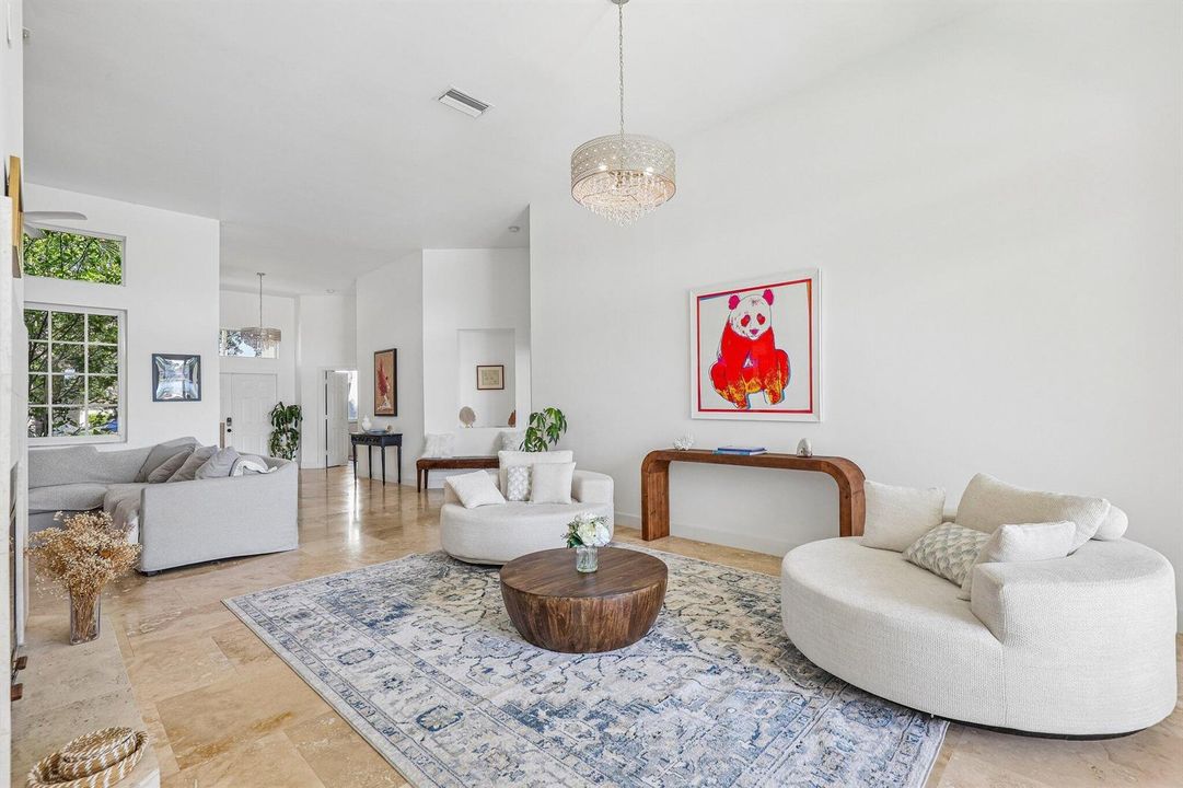 6-web-or-mls-Heritage Dr-S1408-006