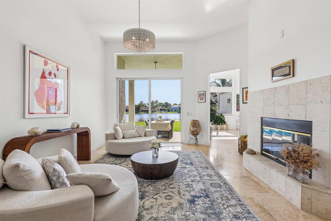 4-web-or-mls-Heritage Dr-S1408-004