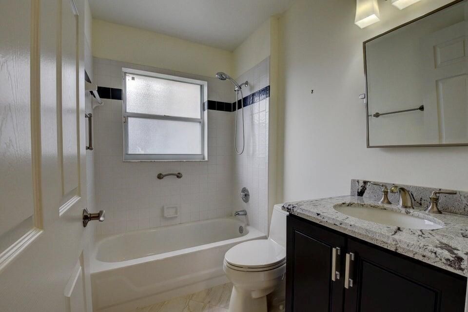 2nd bathroom