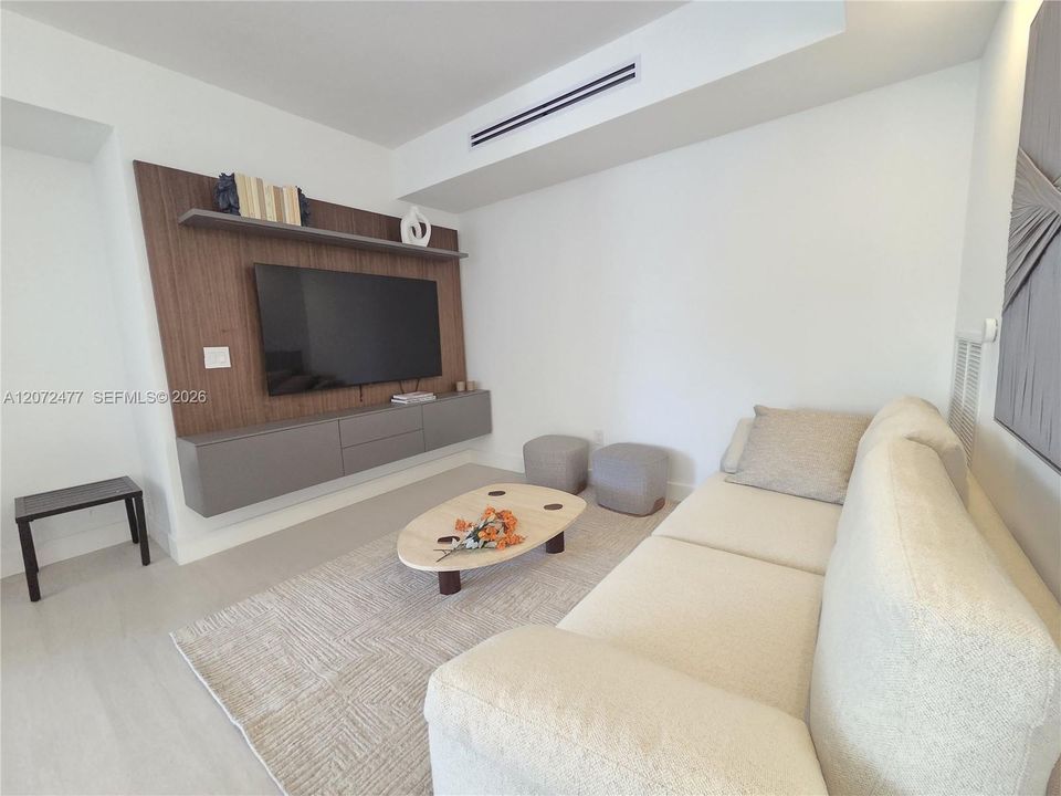 В аренду: $17,000 (3 спален, 3 ванн, 2470 Квадратных фут)