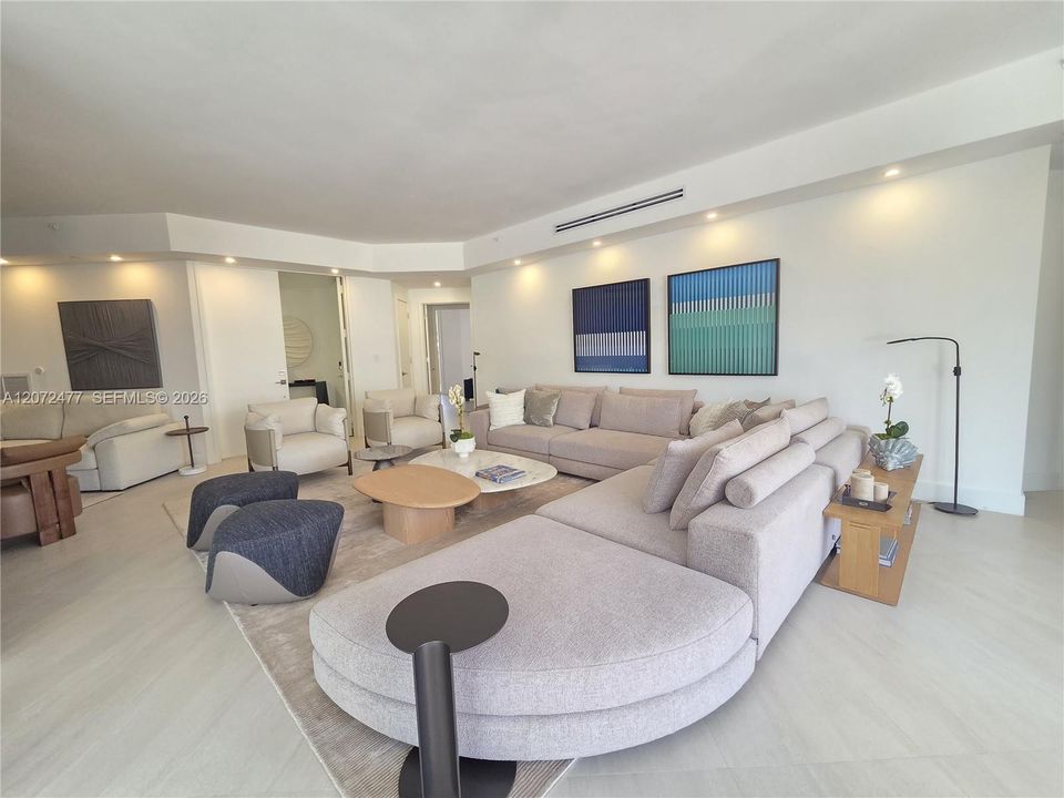 В аренду: $17,000 (3 спален, 3 ванн, 2470 Квадратных фут)