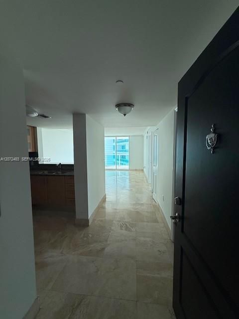 For Rent: $3,100 (1 beds, 1 baths, 791 Square Feet)