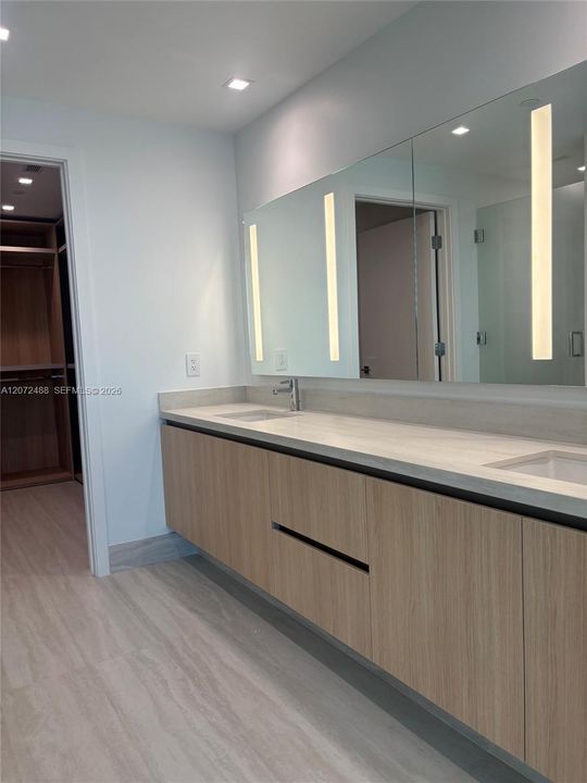 For Rent: $9,000 (2 beds, 3 baths, 1481 Square Feet)