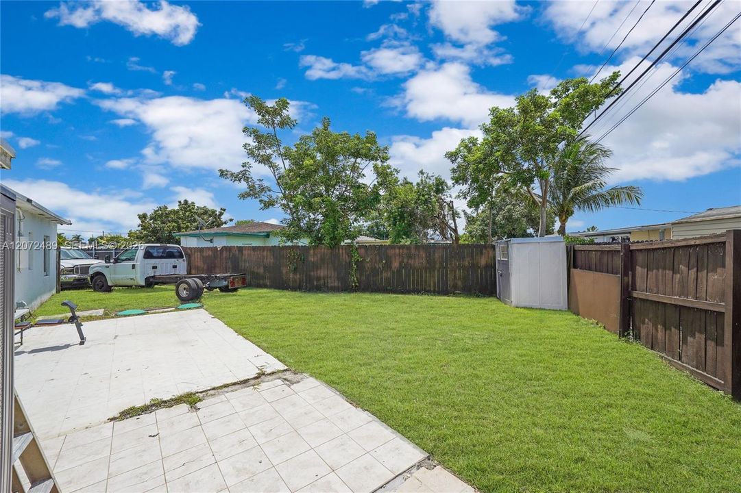 На продажу: $449,000 (4 спален, 2 ванн, 1255 Квадратных фут)