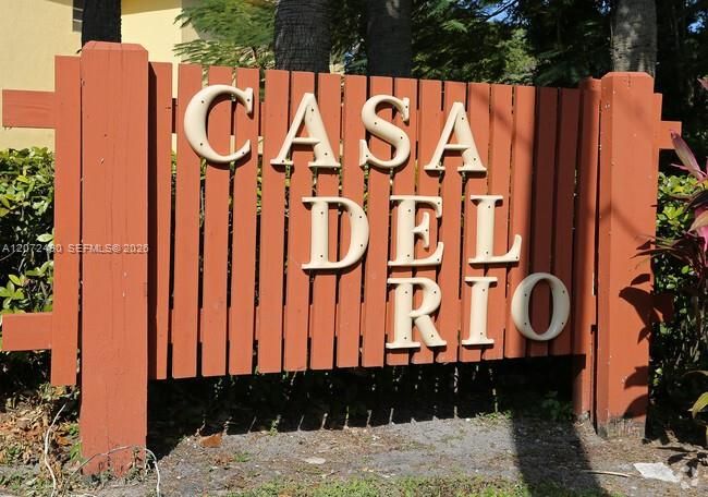 For Rent: $2,500 (2 beds, 2 baths, 936 Square Feet)