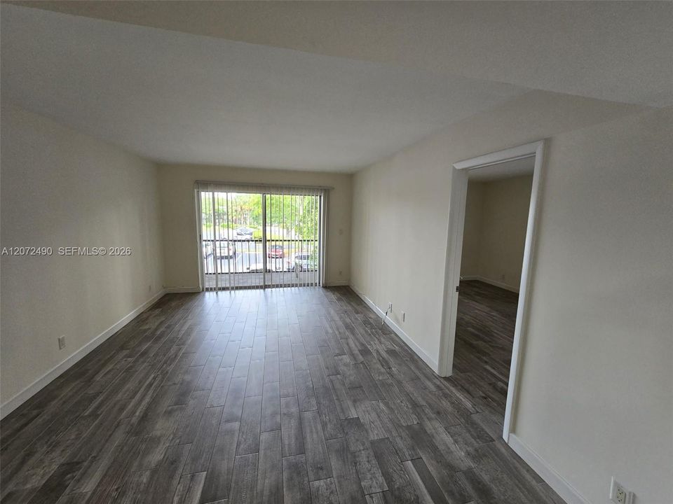 For Rent: $2,500 (2 beds, 2 baths, 936 Square Feet)