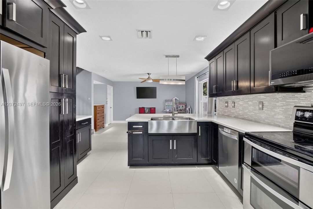 For Sale: $849,900 (4 beds, 3 baths, 2078 Square Feet)