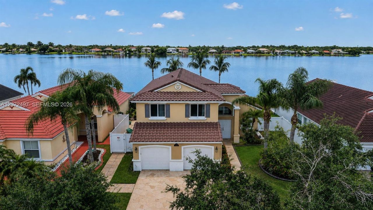 For Sale: $849,900 (4 beds, 3 baths, 2078 Square Feet)