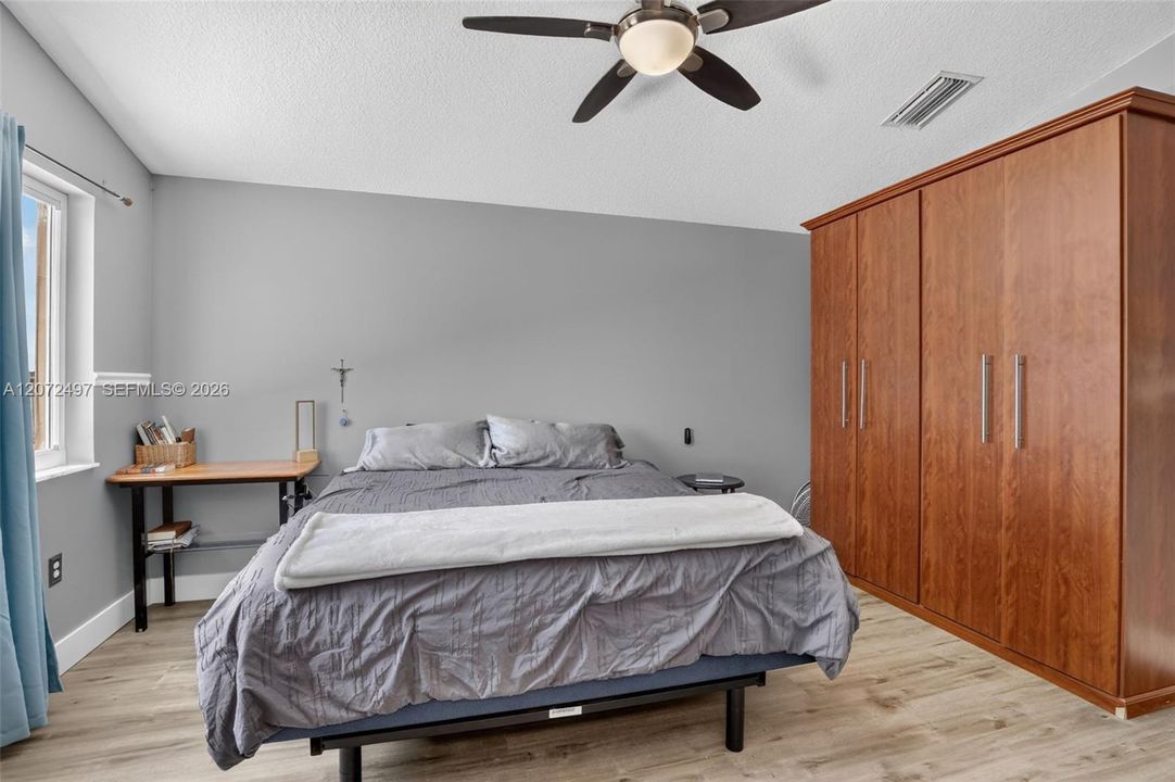 For Sale: $849,900 (4 beds, 3 baths, 2078 Square Feet)