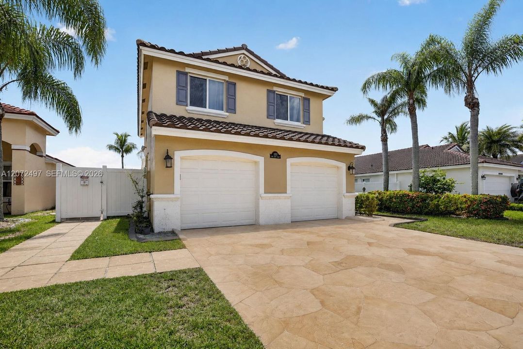 For Sale: $849,900 (4 beds, 3 baths, 2078 Square Feet)