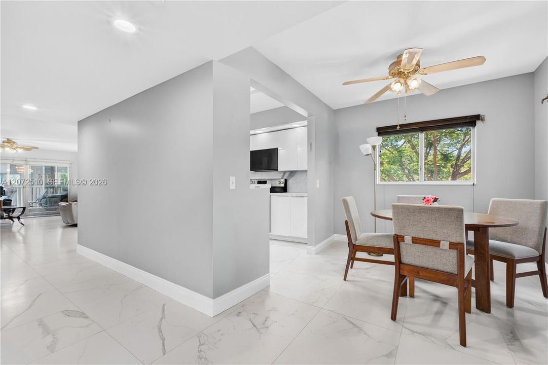 For Sale: $275,000 (2 beds, 2 baths, 1533 Square Feet)