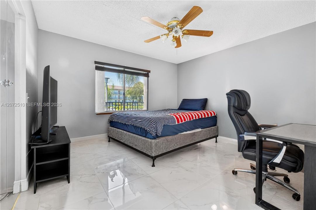 For Sale: $275,000 (2 beds, 2 baths, 1533 Square Feet)