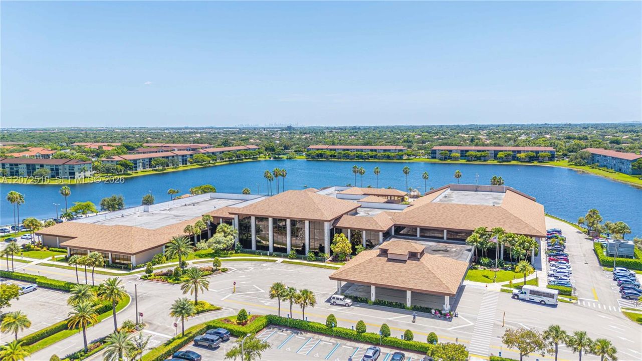 For Sale: $275,000 (2 beds, 2 baths, 1533 Square Feet)