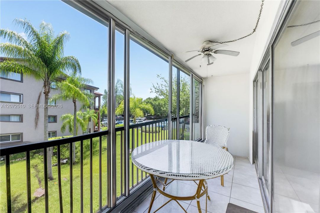 For Sale: $275,000 (2 beds, 2 baths, 1533 Square Feet)