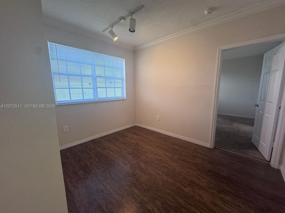 For Rent: $2,200 (2 beds, 2 baths, 1130 Square Feet)