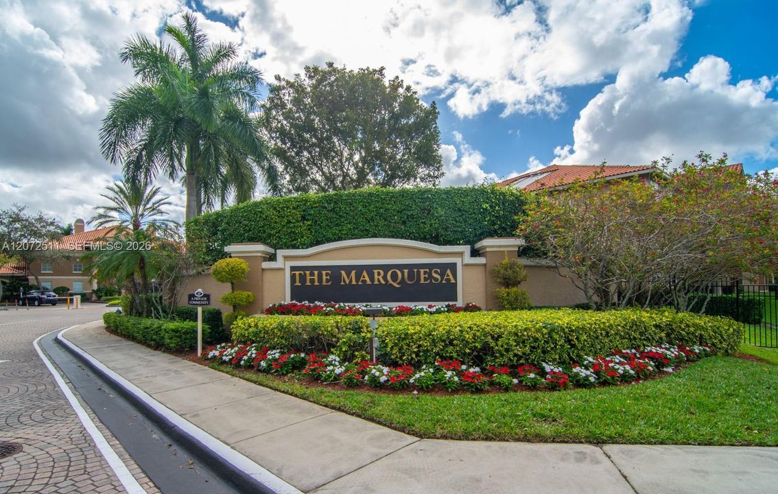 For Rent: $2,200 (2 beds, 2 baths, 1130 Square Feet)