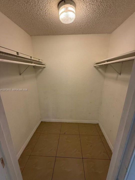 В аренду: $1,500 (1 спален, 1 ванн, 2619 Квадратных фут)