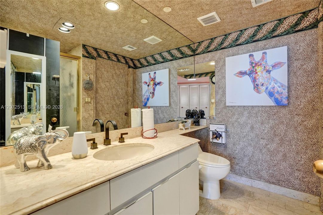 En Venta: $330,000 (2 camas, 2 baños, 1638 Pies cuadrados)